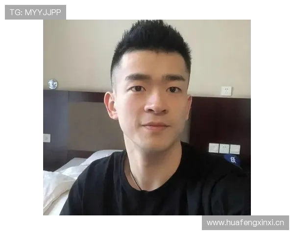郑思维训练像开外挂,逛街像办展览,普通人只能把银行卡藏起来 郑思维训练像开外挂,逛街像办展览,普通人只能把银行卡藏起来